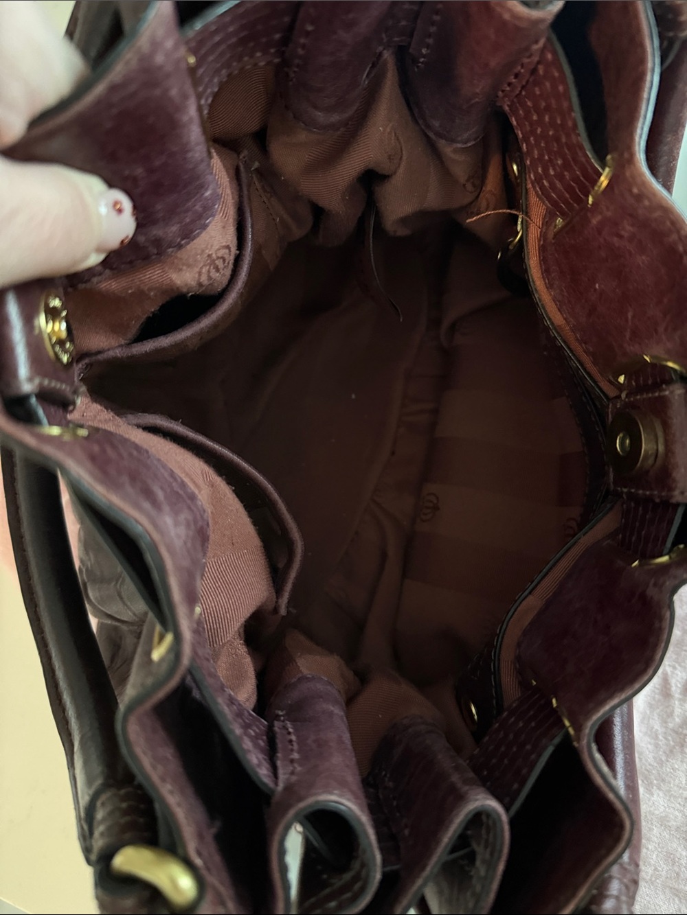 Juicy Couture burgundy Quilted Leather Shoulder Bag with Gold Hardware - Picture 4 of 9